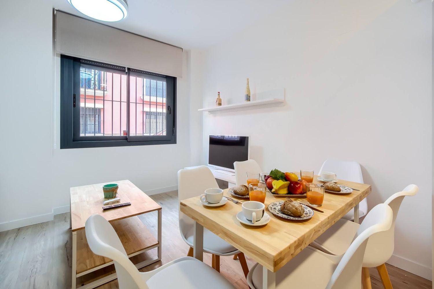 Piso en calle Tolox, 6 - Foto 2