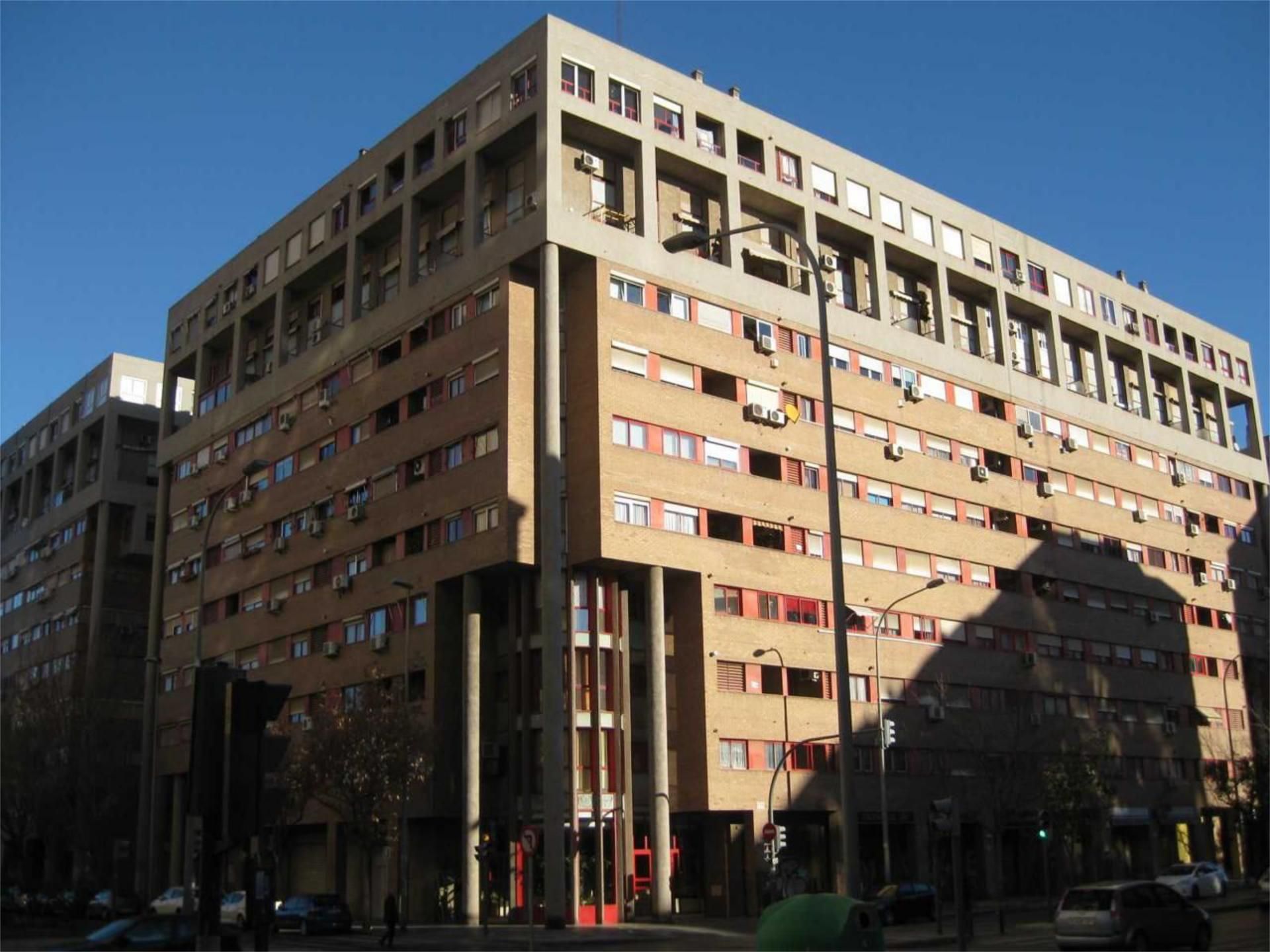 Piso en  Avinguda de l'Institut Obrer de València 7