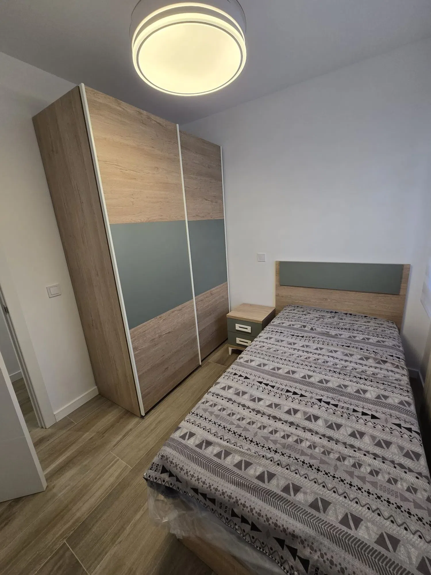 Piso en Barrio Tres Olivos - Valverde - Foto 18