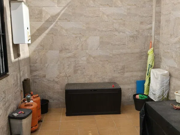 Chalet pareado en Camas - Foto 4