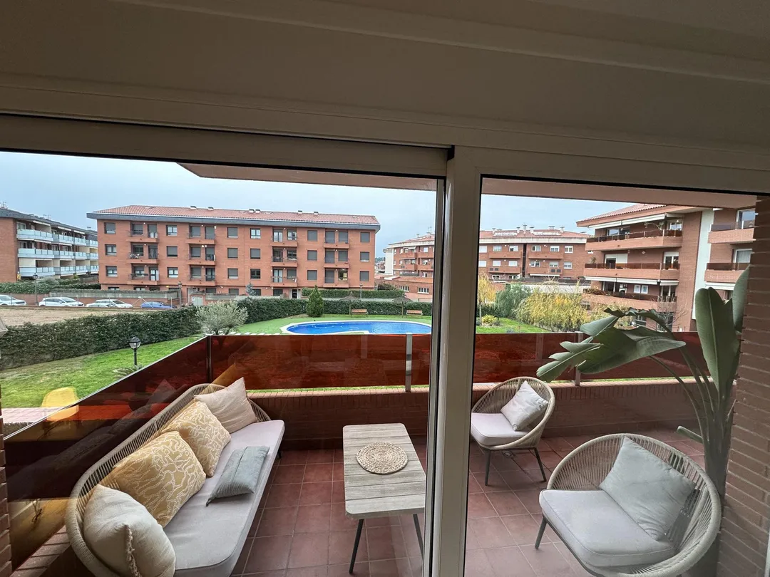 Piso en  Carrer Dolors Monserdà i Vidal 11 - Foto 3