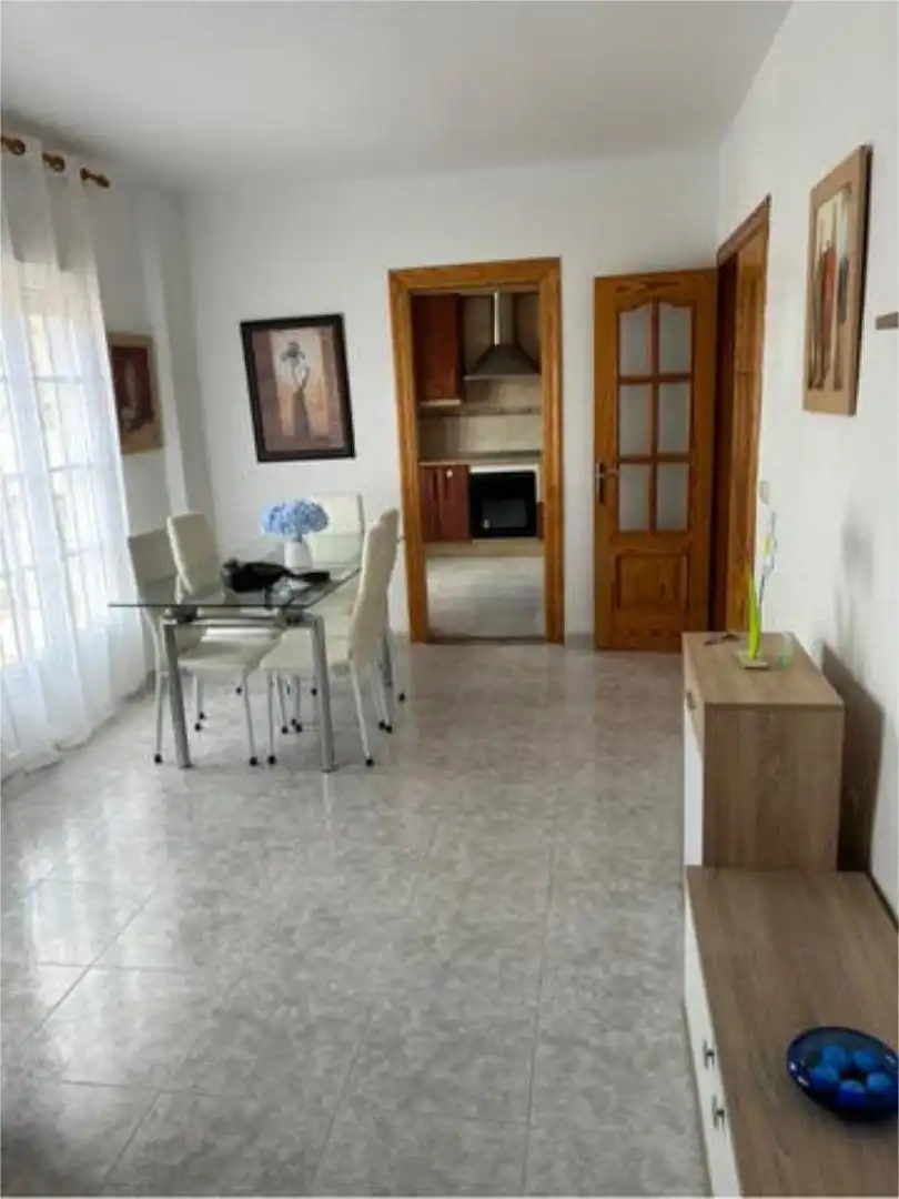 Piso en centro, comercial - Foto 3