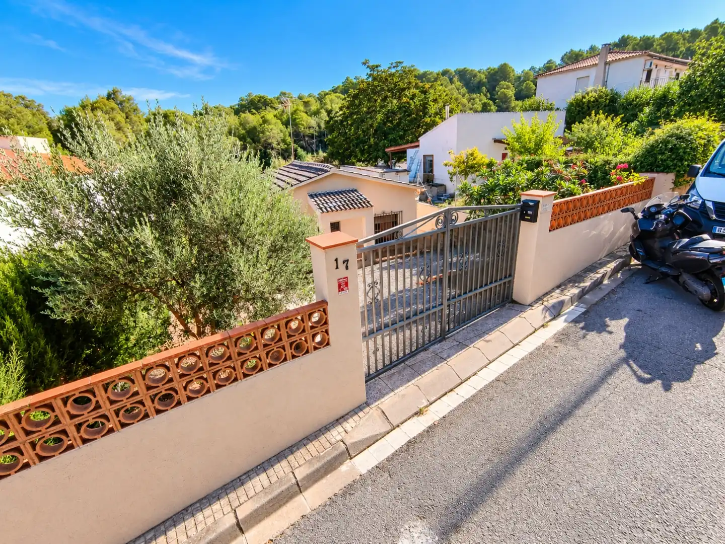 Chalet en  Carrer de les Gardénies 17 - Foto 2