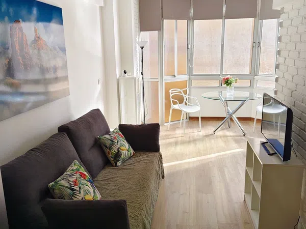 Estudio en calle Veintinueve de Abril, 51