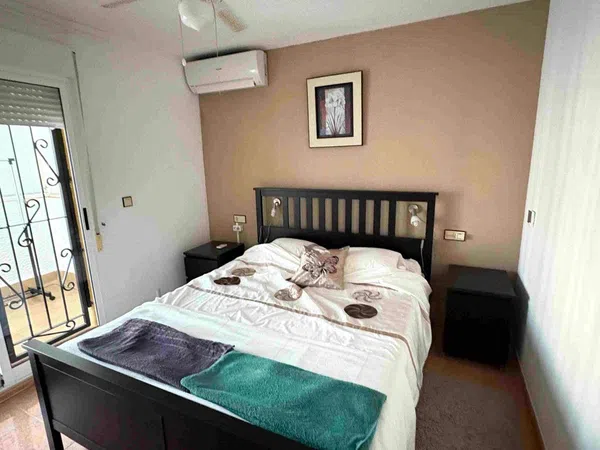 Chalet pareado en Calle Lagunas de Ruidera, 412, Zona Lago - Los Almendros - Foto 8