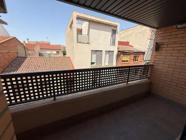 Piso en calle de Piscis, 33
