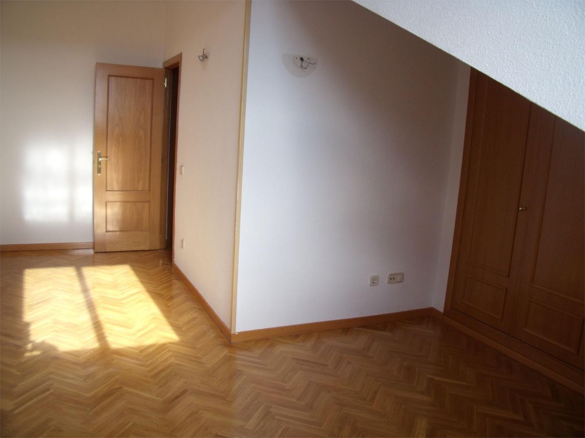 Piso en  Avenida de Honorio Lozano 53 - Foto 32