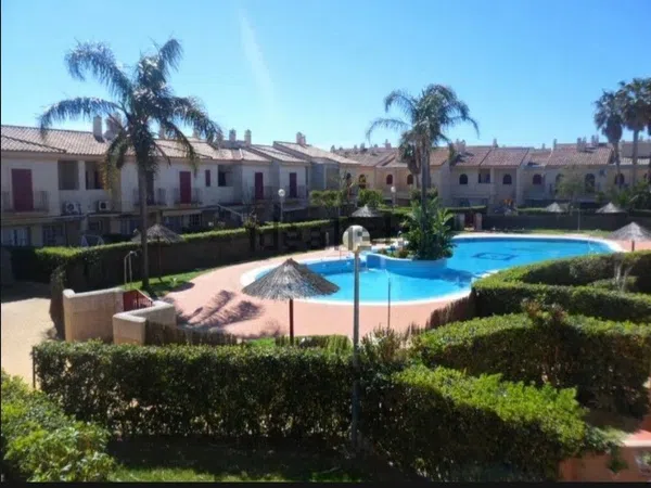 Chalet pareado en Avenida Nuevo Oasis del Sur s/n - Foto 5