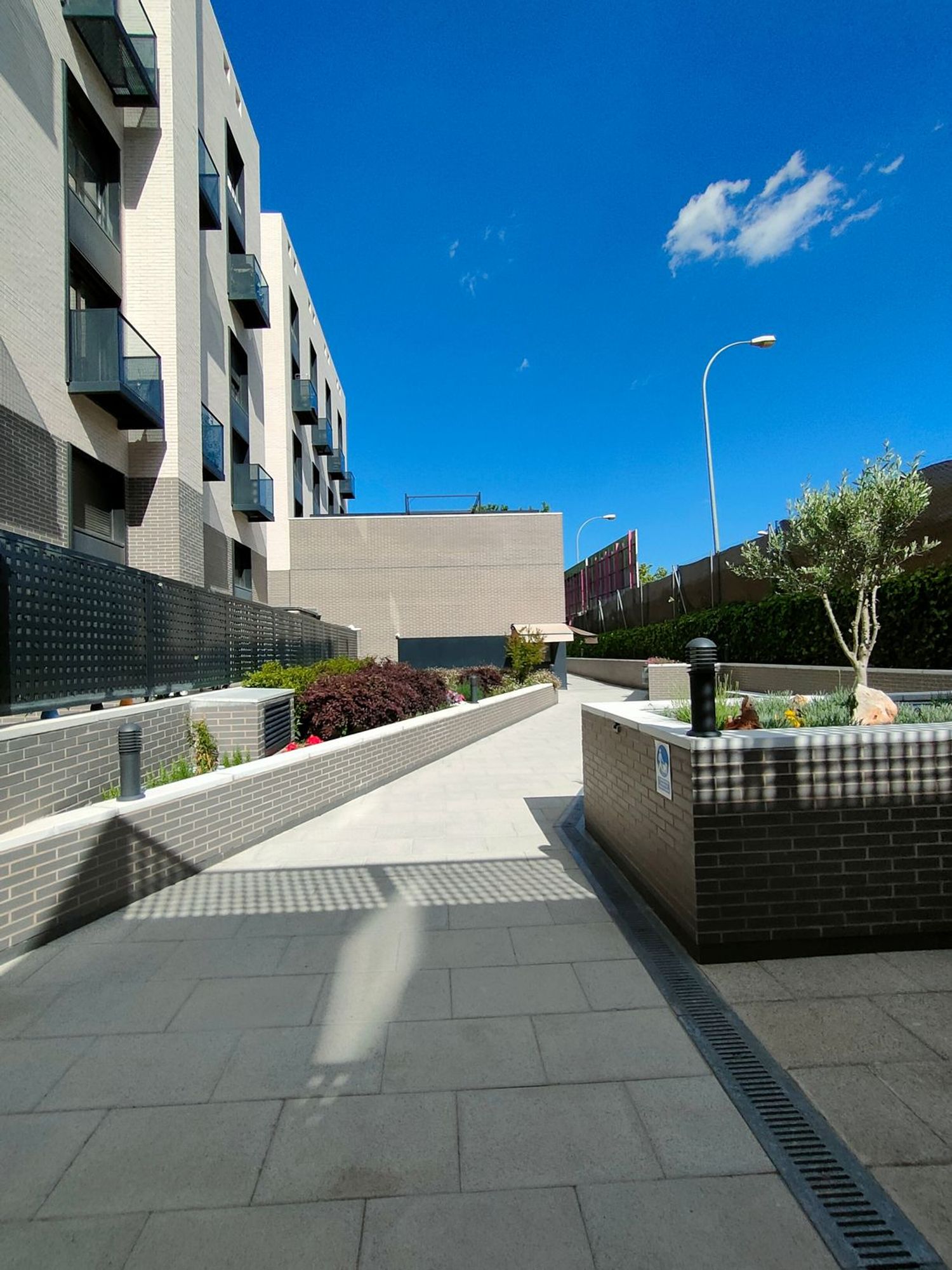 Dúplex en Avenida de los Pirineos - Foto 9