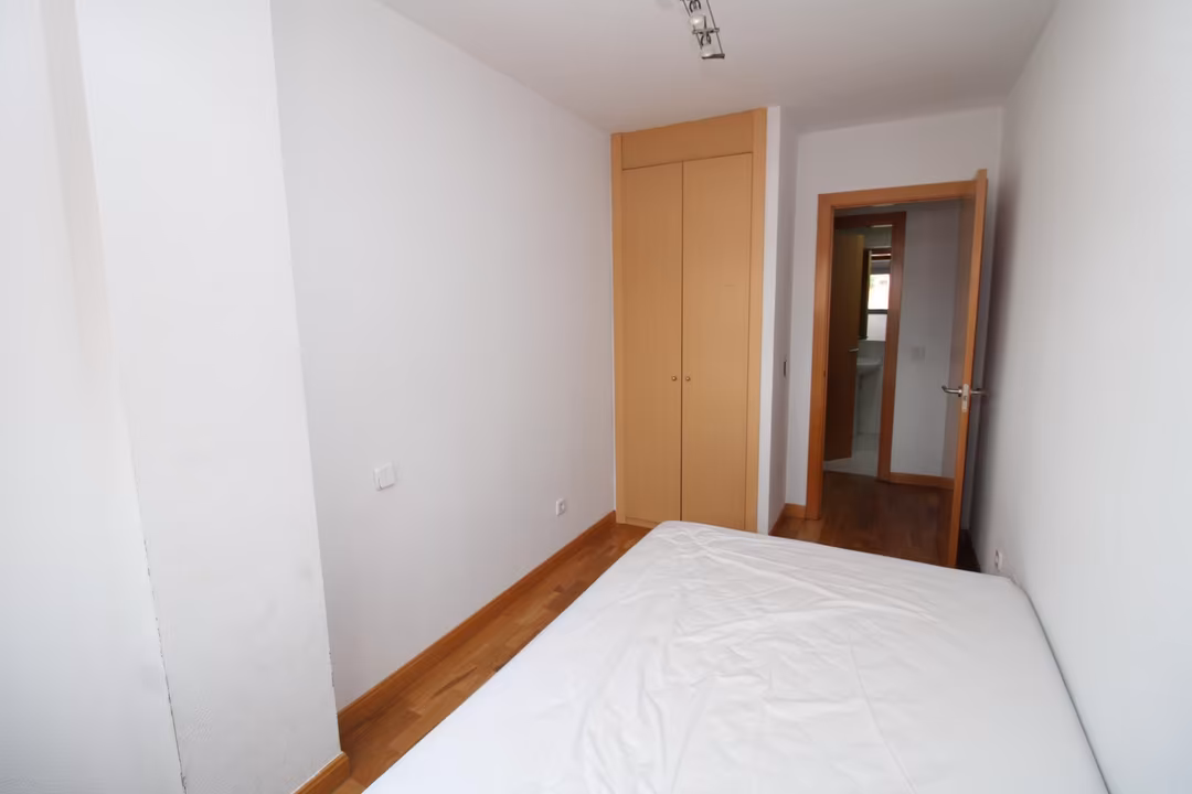 Piso en  Calle del Puerto de Somport 10 - Foto 12