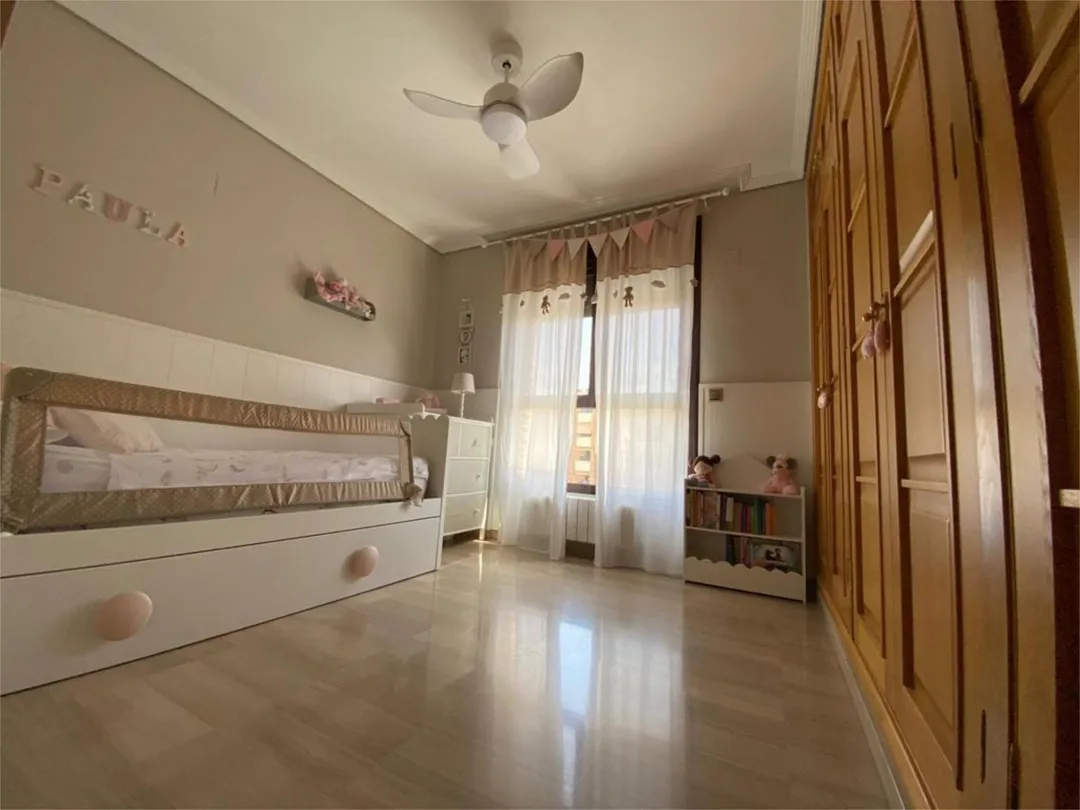 Piso en  Calle Bailarina Anna Pavlova 6 - Foto 3