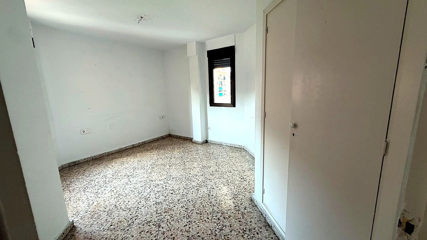 Piso en Avenida de Blasco Ibáñez, Ciutat Jardí - Foto 5