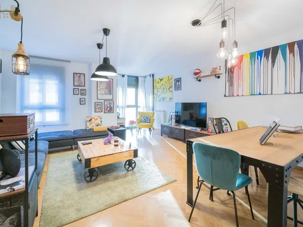 Piso en Barrio Sanchinarro - Foto 1