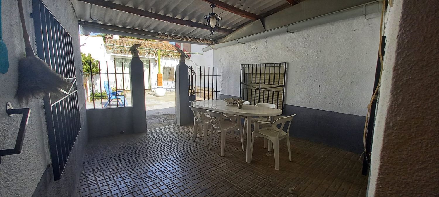 Casa de pueblo en Calle Talavera, 23 - Foto 2