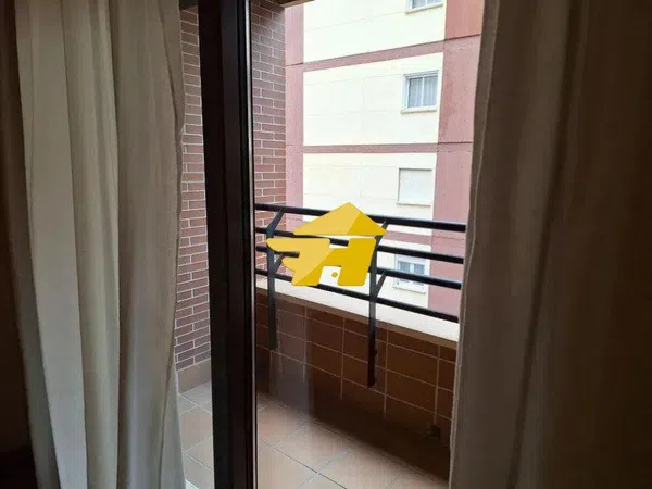 Piso en Calle Antonio Gaudí - Foto 1
