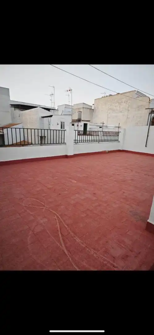 Casa adosada en  Calle Cabo Carmona Chamizo 18 - Foto 6