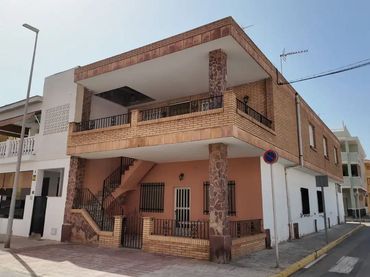 Chalet en  Calle Méndez Núñez 56 - Foto 1