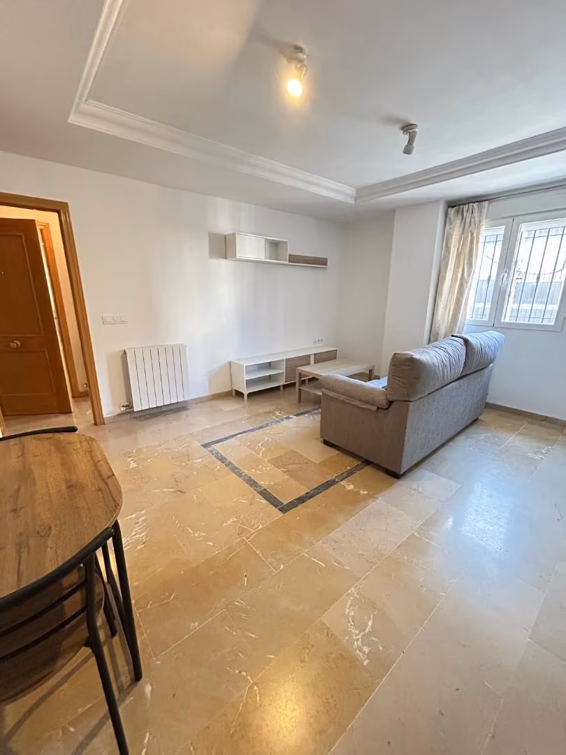 Piso en  Camino de Churriana 62 - Foto 2