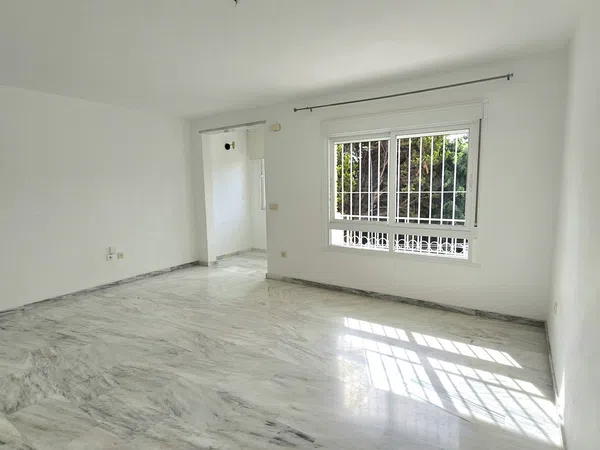 Chalet adosado en Calle Guzmán el Bueno, Cerrado de Calderón - Hacienda Paredes - Foto 4