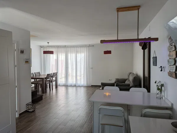 Chalet adosado en Calle Miguel Hernández, 13 - Foto 1