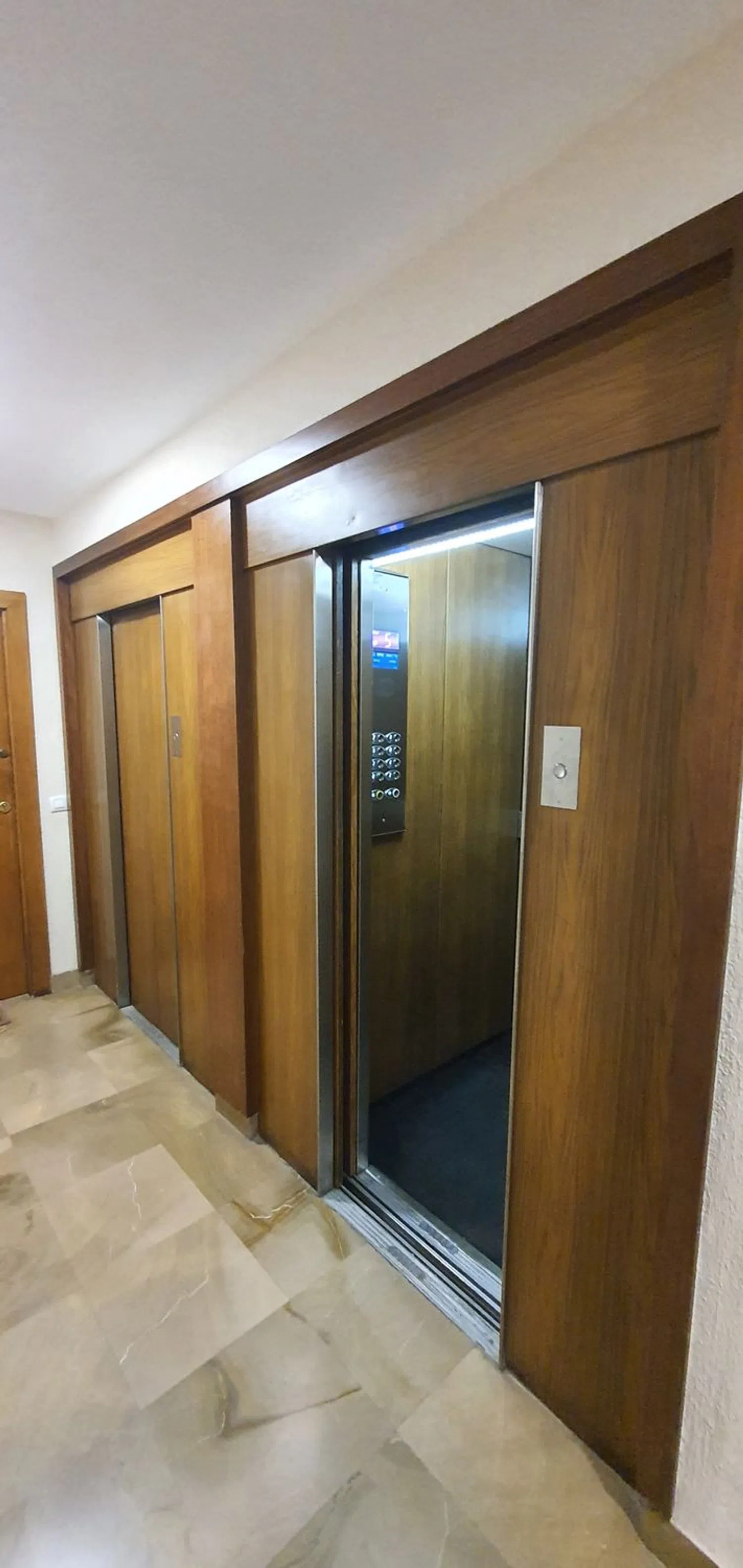 Piso en calle Gran Vía de Colón, 21 - Foto 4