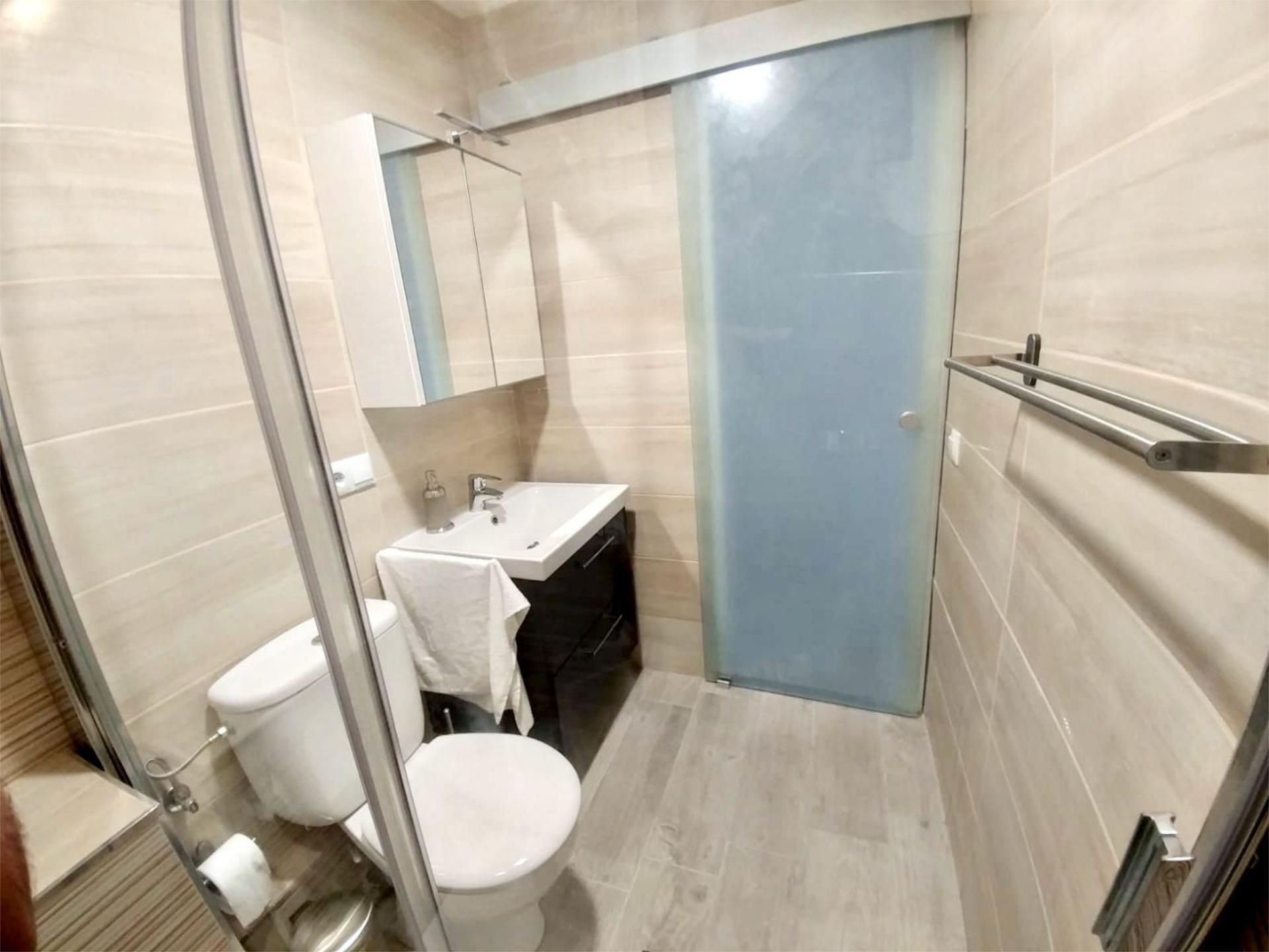 Piso en  Calle Luis Morote 28 - Foto 6