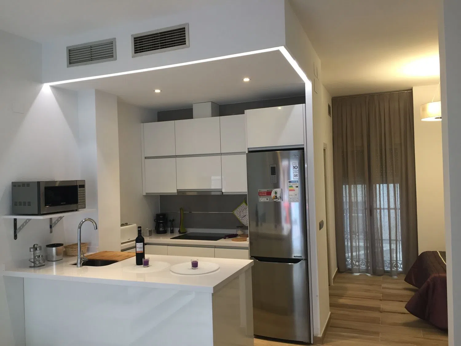 Estudio en calle Castilla, 140 - Foto 2