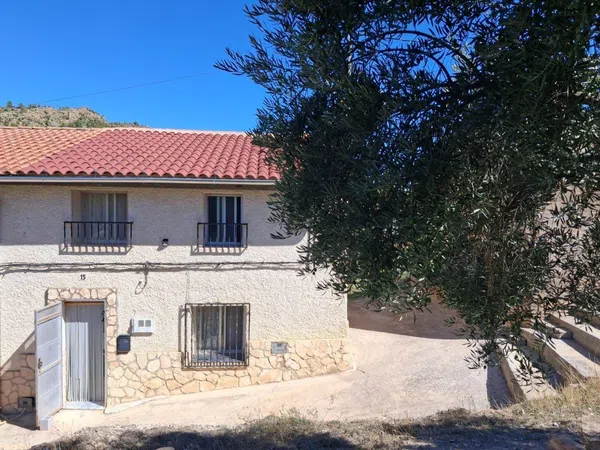 Casa de pueblo en Calle Las Casas s/n - Foto 1