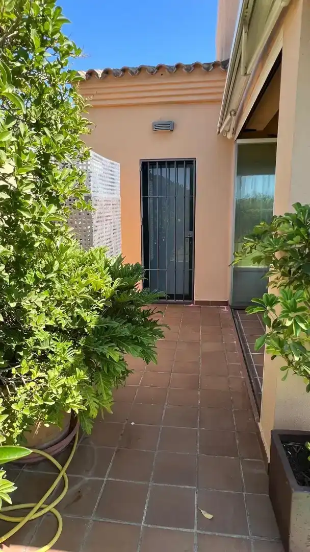 Casa adosada en  Calle Emperador Nerva 22 - Foto 7
