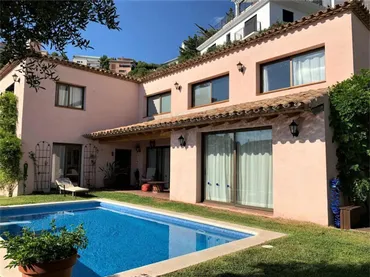 Chalet en  Carrer del Roc Florit 37 - Foto 2