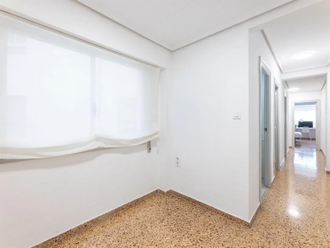 Piso en  Carrer de Yecla 19 - Foto 4