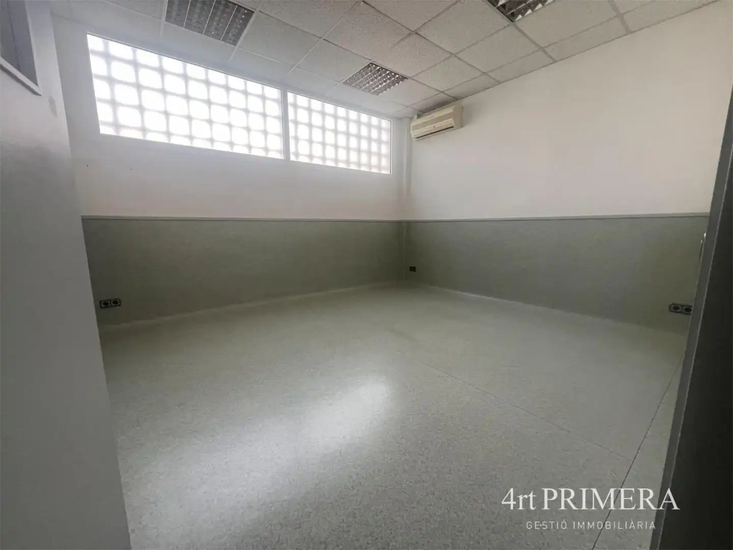 Local comercial en  N-152z 83 - Foto 16