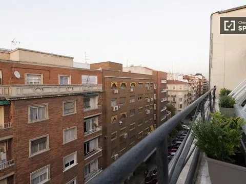 Ático en calle del Duque de Sesto, 8