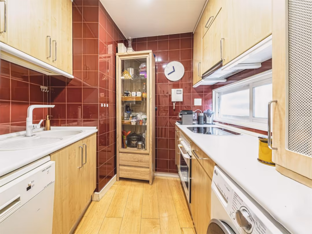 Piso en  Avenida de Machupichu 11 - Foto 4