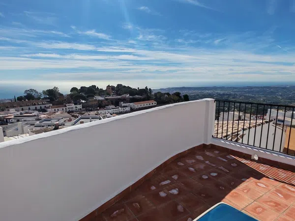 Chalet adosado en calle San Sebastián, 37 - Foto 1