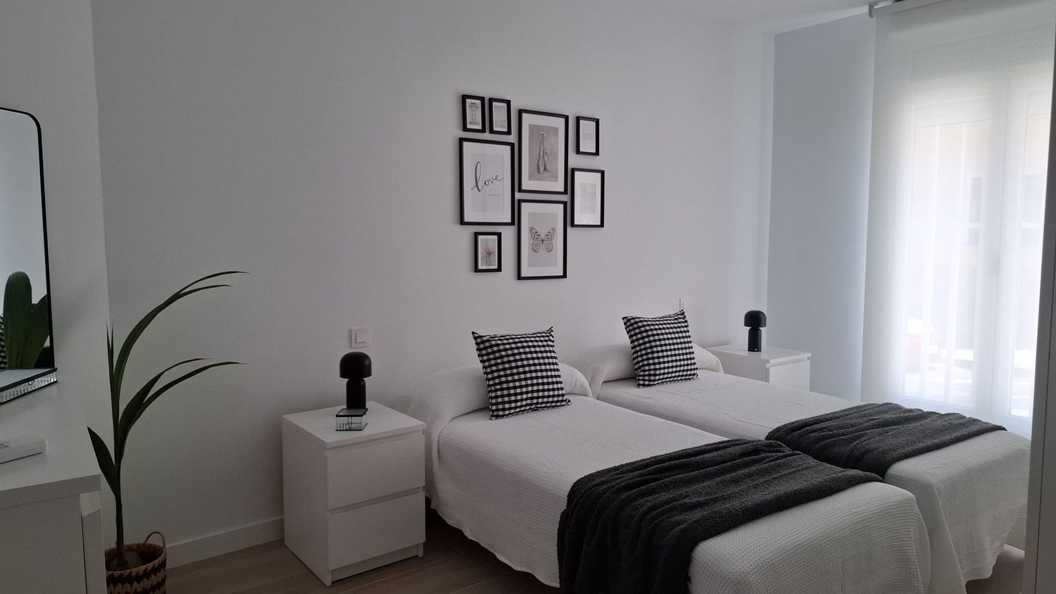 Piso en calle Hermanos del Moral, 14