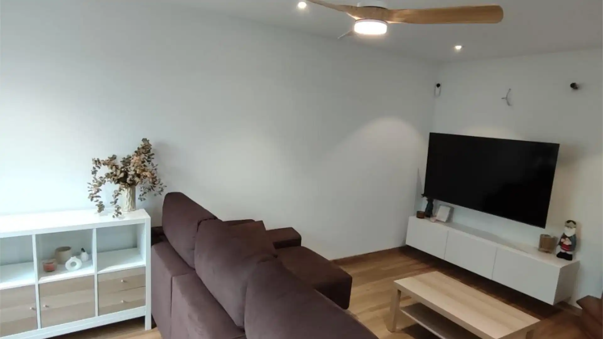 Casa adosada en  Calle Pisuerga 12 - Foto 1