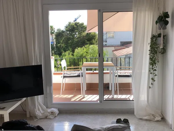 Estudio en calle de les Ànimes, 11 - Foto 1