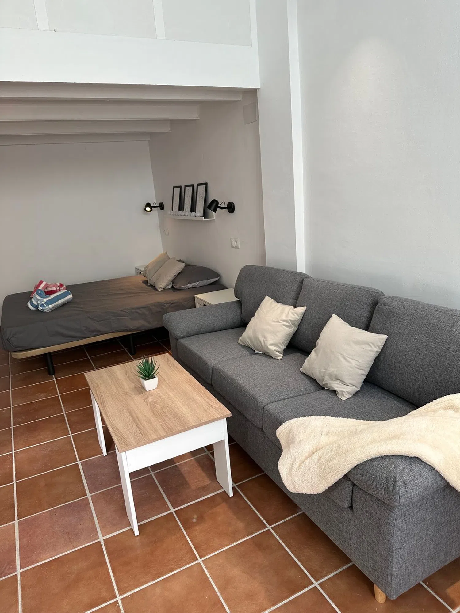 Estudio en calle Eneas, 87 - Foto 2