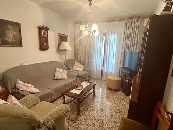 Piso en calle Berga, 44 - Foto 1