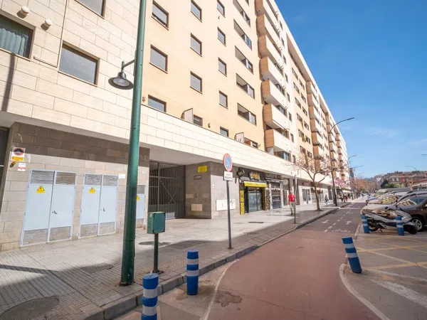 Piso en Calle Héroe de Sostoa, 14 - Foto 3