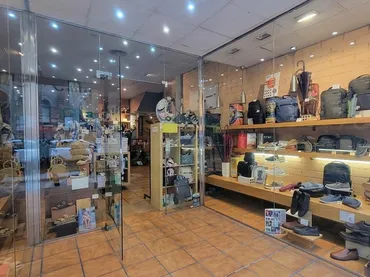 Local comercial en L'Hospitalet de Llobregat - Foto 2
