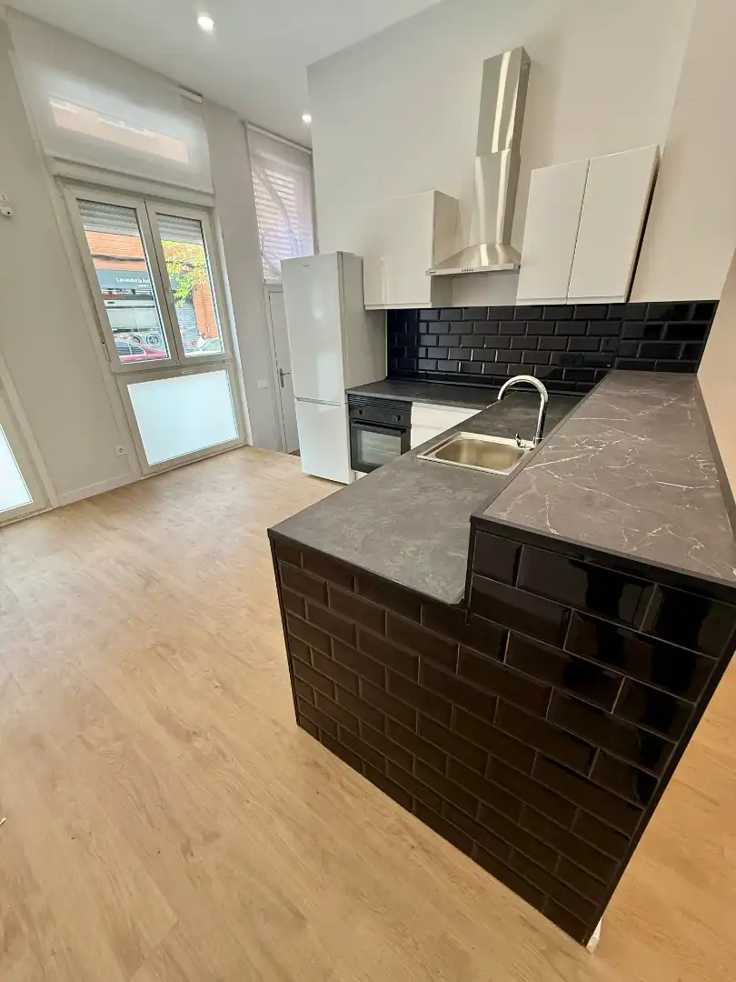 Estudio en  Calle de Martínez de la Riva 76 - Foto 5