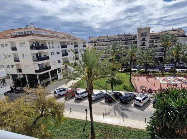 Piso en Calle Comte d'Altea, 60 - Foto 2