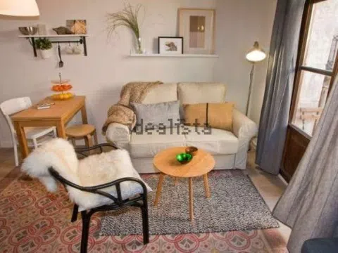 Estudio en calle de Sant Pere Mitjà, 8