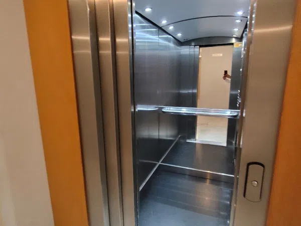 Piso en calle Poeta José Agustín Goytisolo, 12 - Foto 4