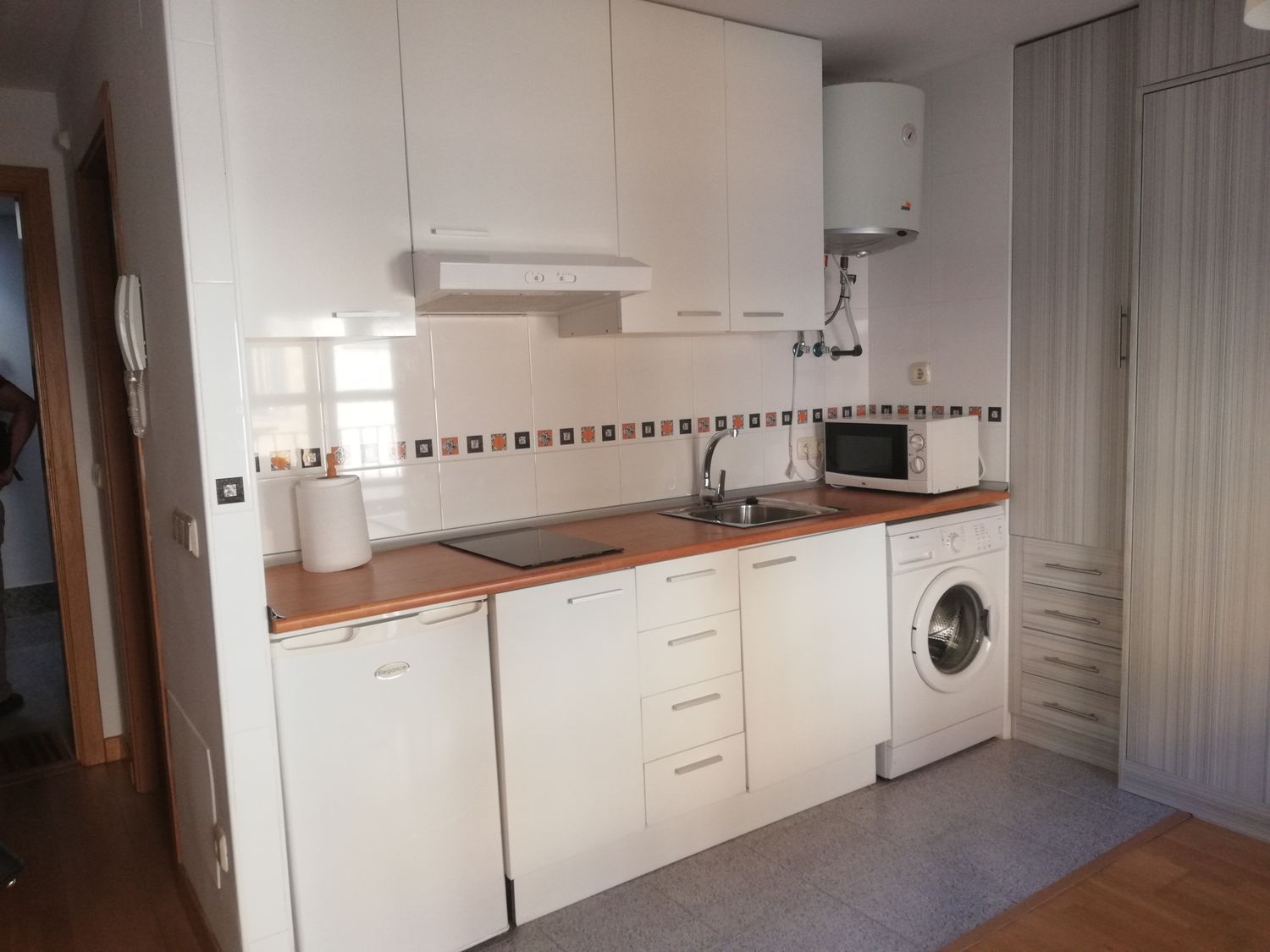 Estudio en calle Cervantes, 52 - Foto 2