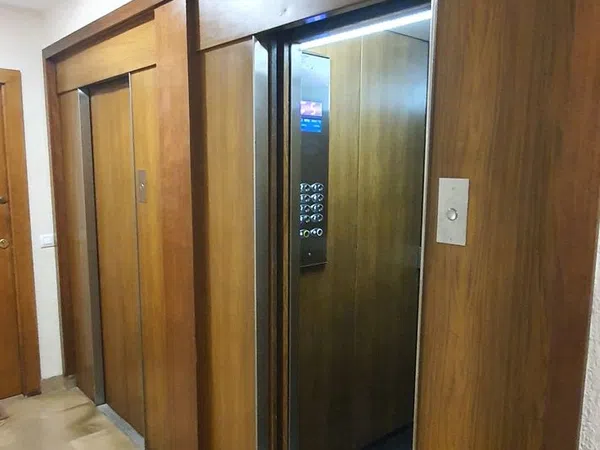 Piso en calle Gran Vía de Colón, 21 - Foto 4