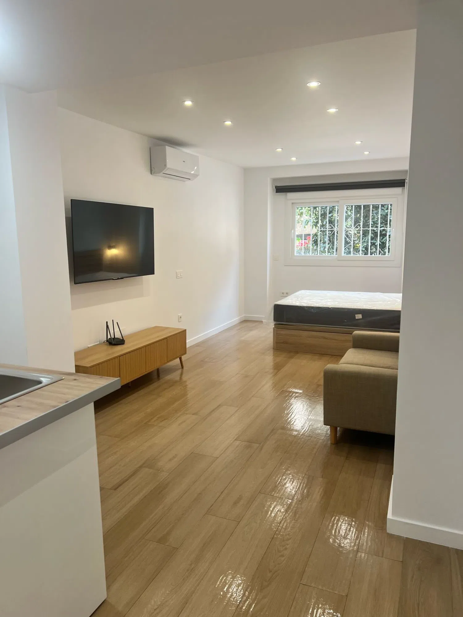 Estudio en avenida de Carlos Haya, 57 - Foto 3