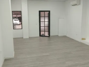 Local comercial en  Calle Vitoria 8 - Foto 2